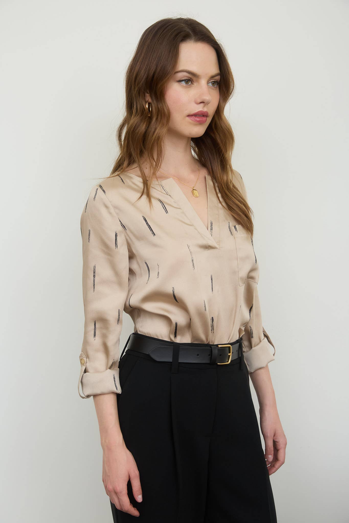 BRUSH STROKE 3/4 SLEEVE SATIN TOP