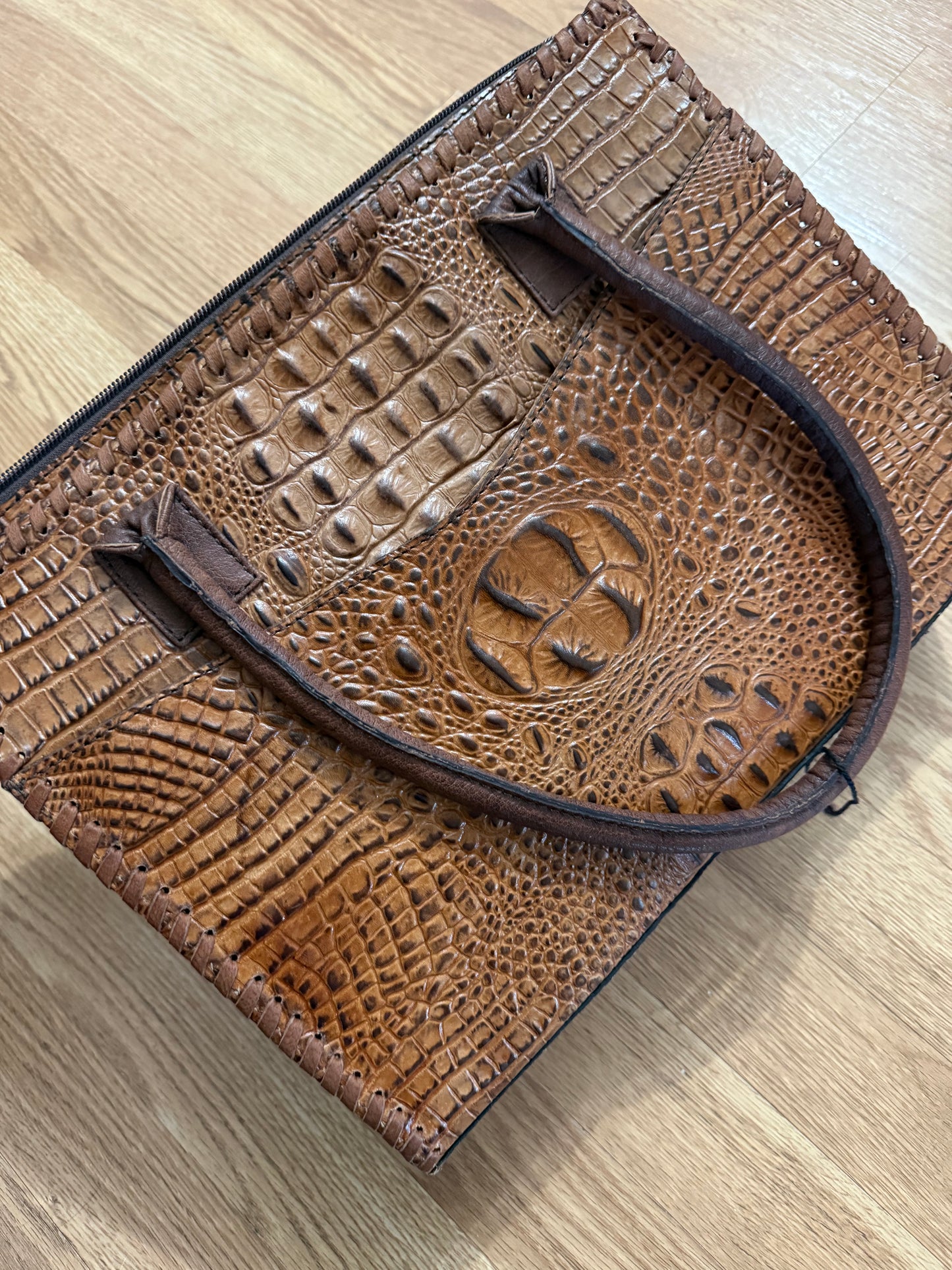 AMERICAN DARLING CROCODILE EMBOSSED CONCEALED & CARRY HANDBAG